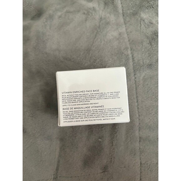 Bobbi brown enriched vitamin face base 50ml - Picture 3 of 3